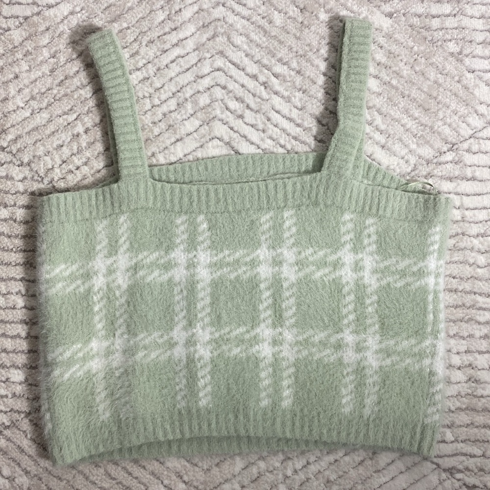 Kendall & Kylie Sage Green Plaid Knit Cami Top | Cropped | Size L NWOT - Picture 8 of 11